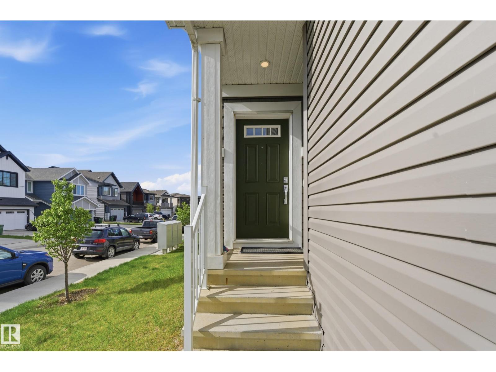 3888 CHRUSTAWKA PL SW SW - 3