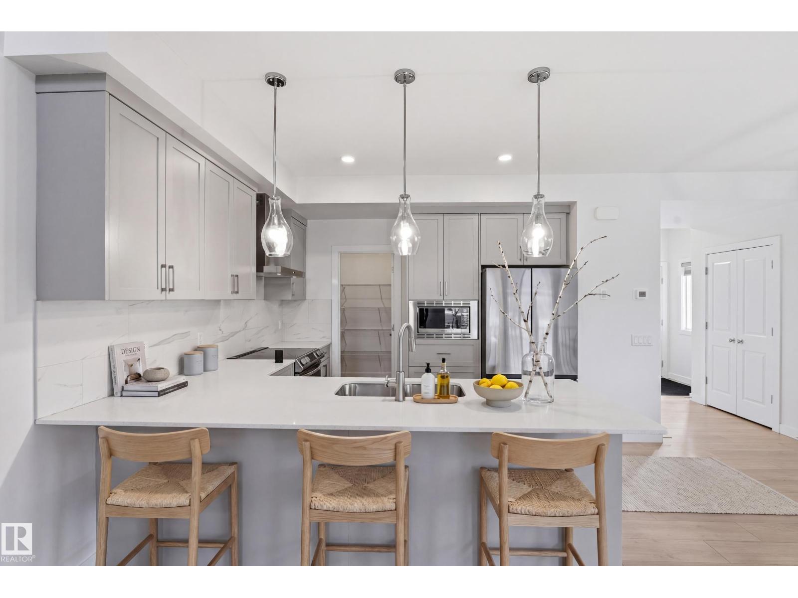 3888 CHRUSTAWKA PL SW SW - 6