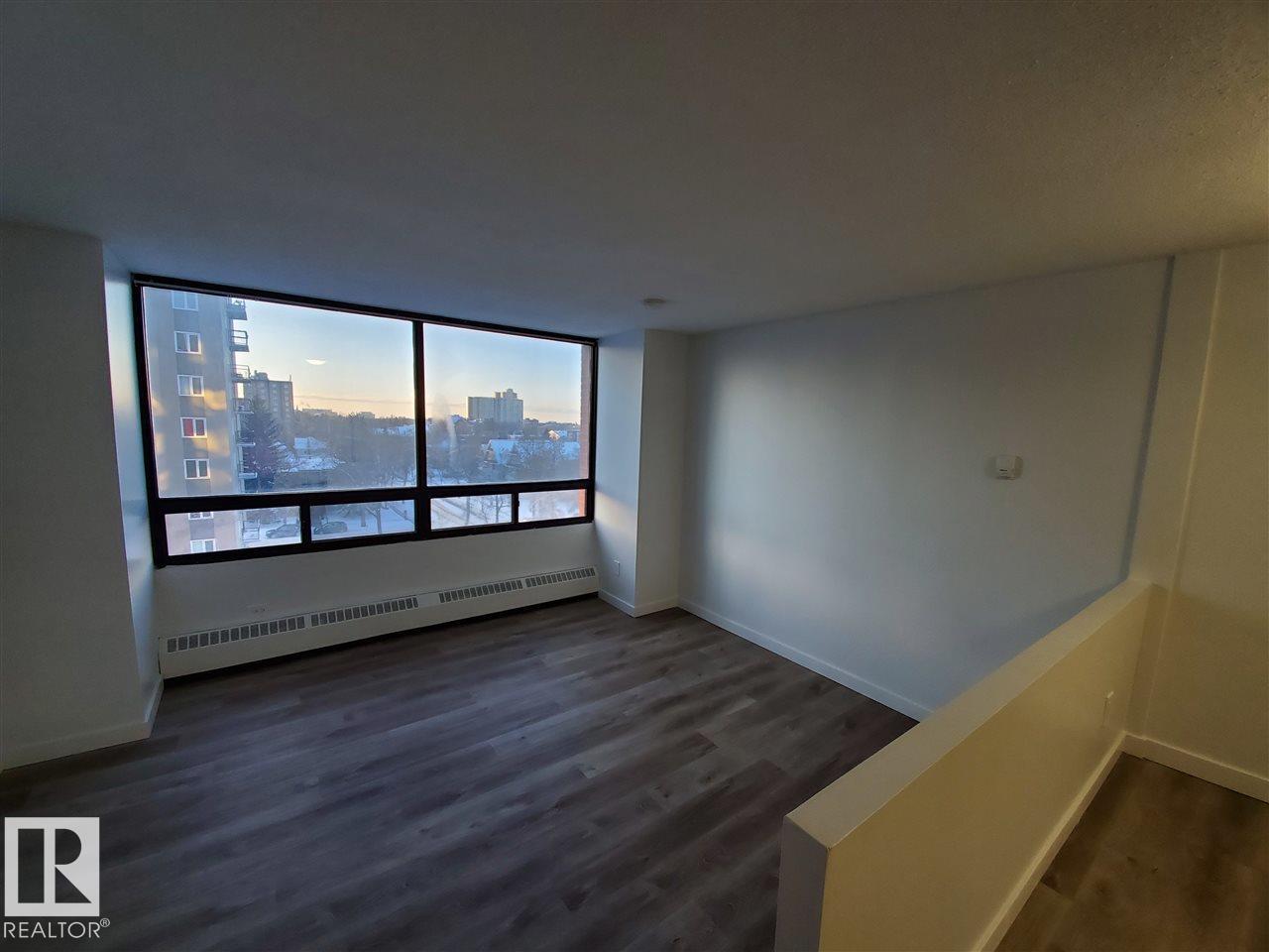 #614 10160 114 ST NW - 4