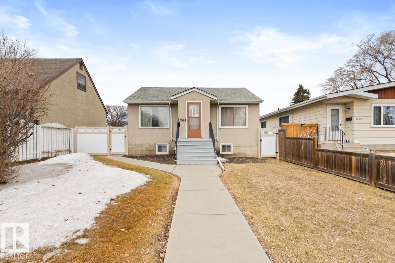 12044 50 ST NW - 34