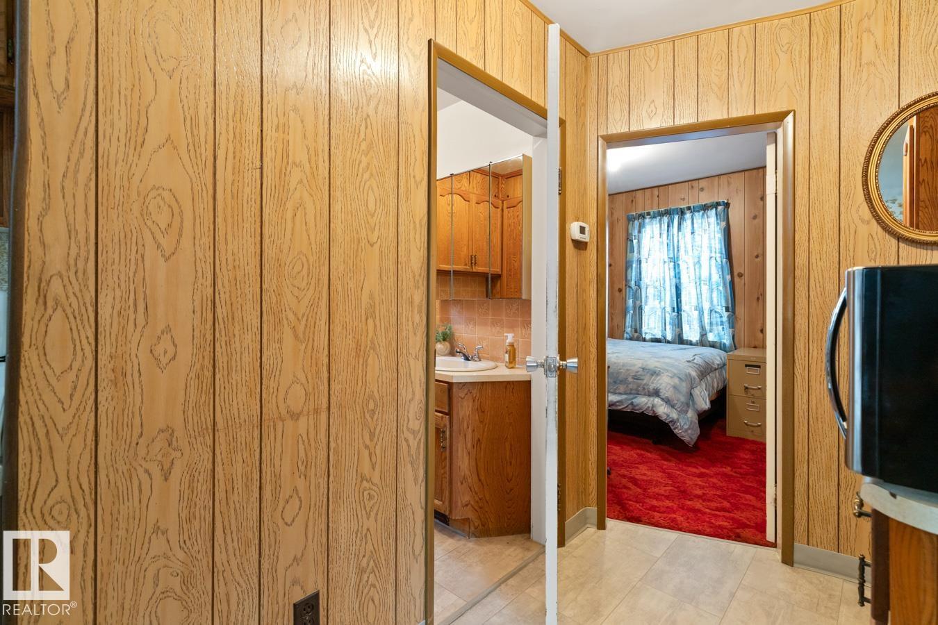 12044 50 ST NW - 9