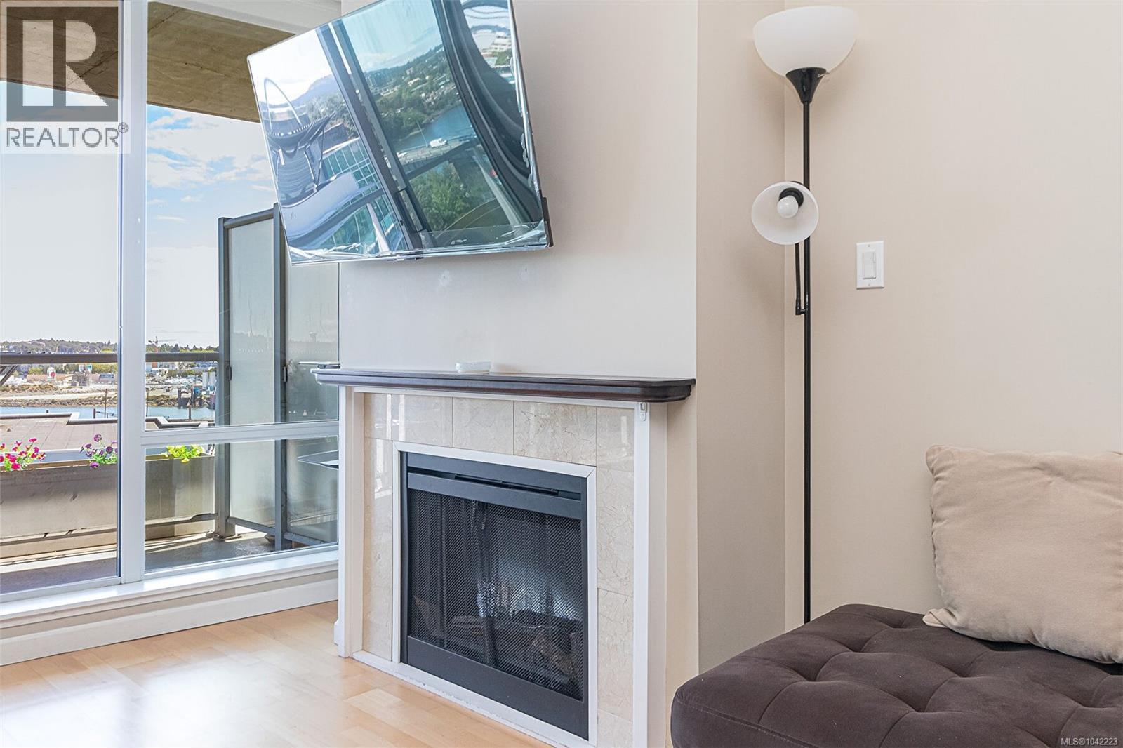 #816 160 Wilson St - 11