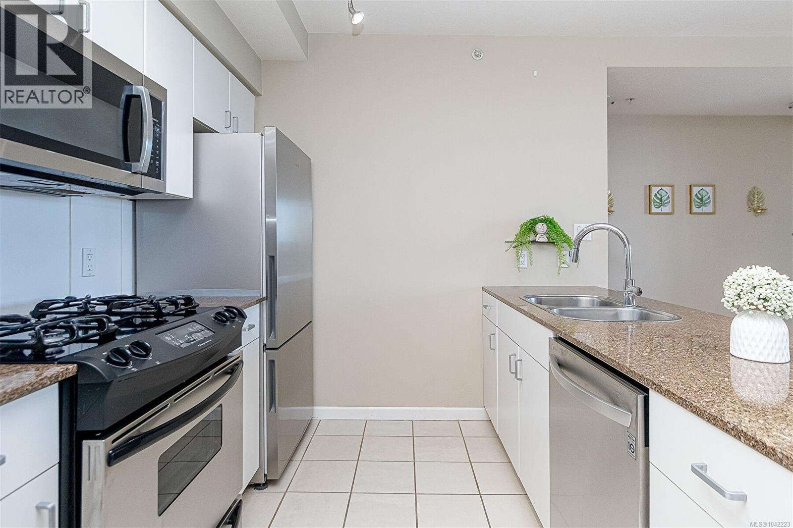 #816 160 Wilson St - 15