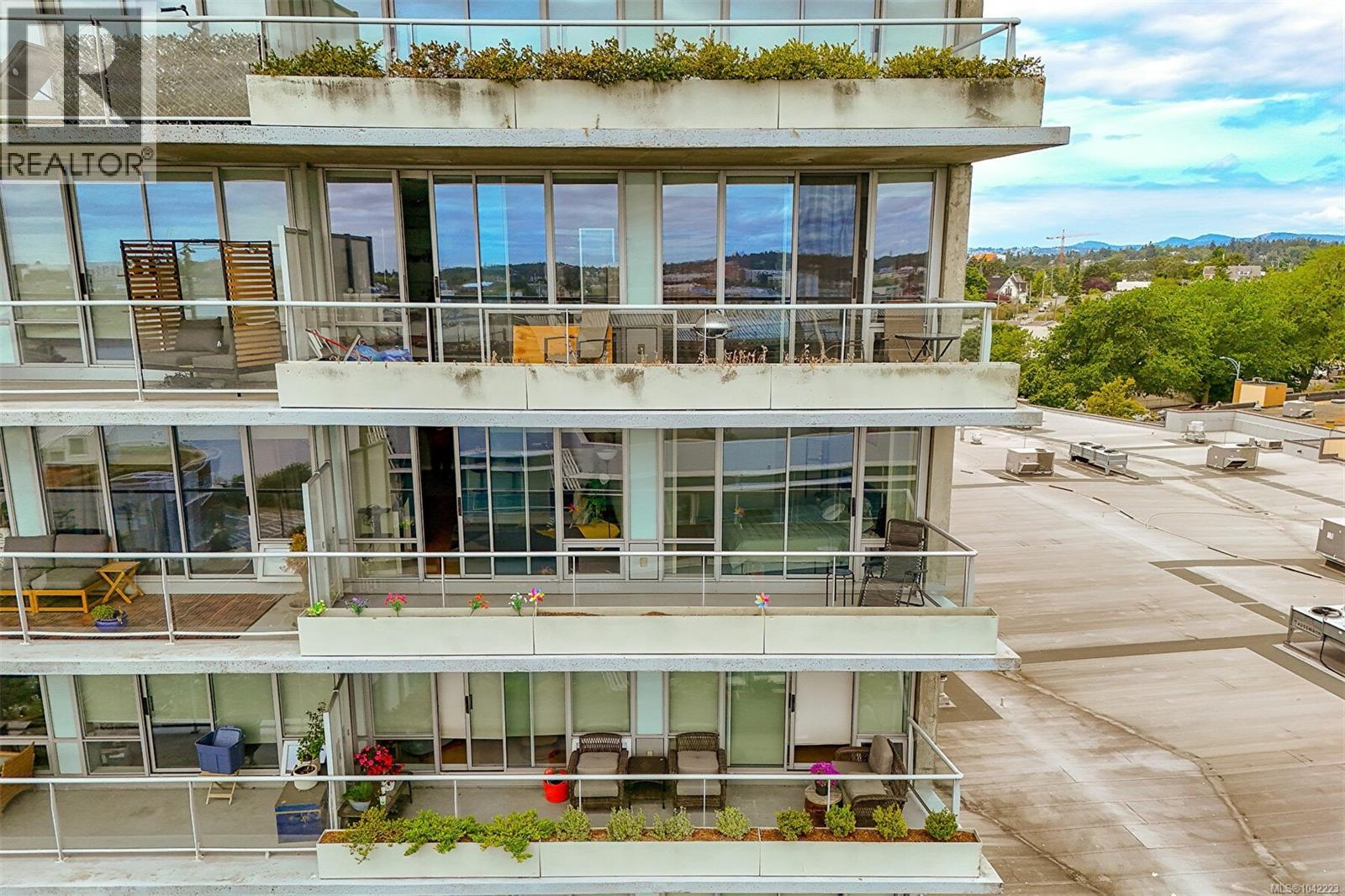 #816 160 Wilson St - 41