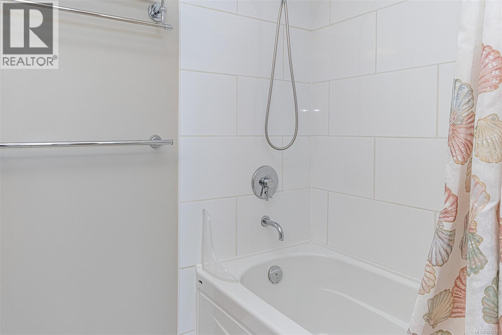 #816 160 Wilson St - 23