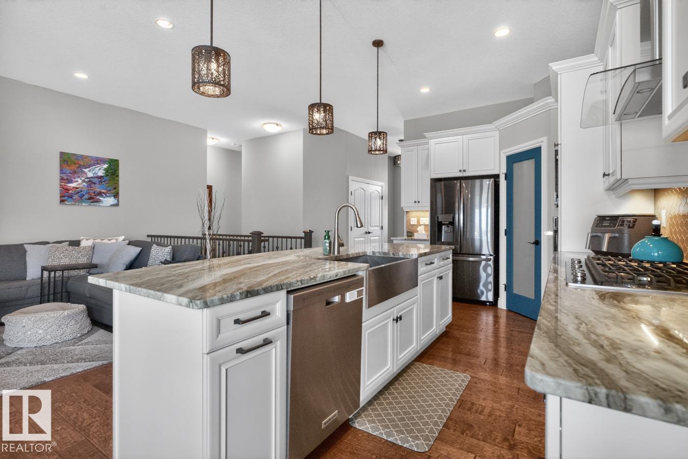 4232 8 ST NW - 6