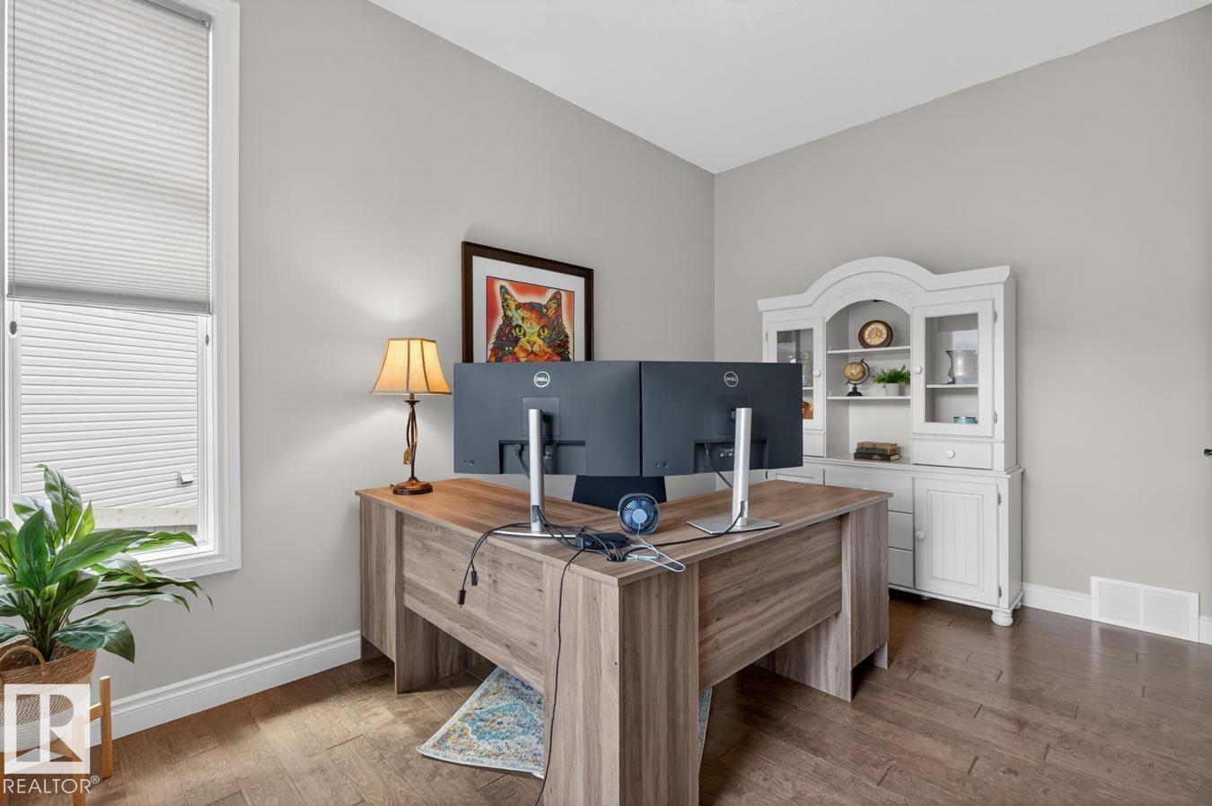 4232 8 ST NW - 26