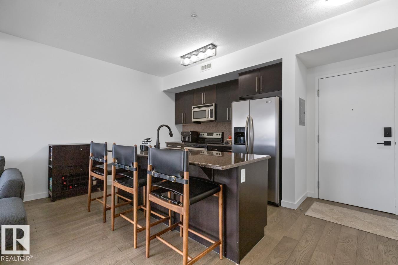 #408 11203 103A AV NW - 6