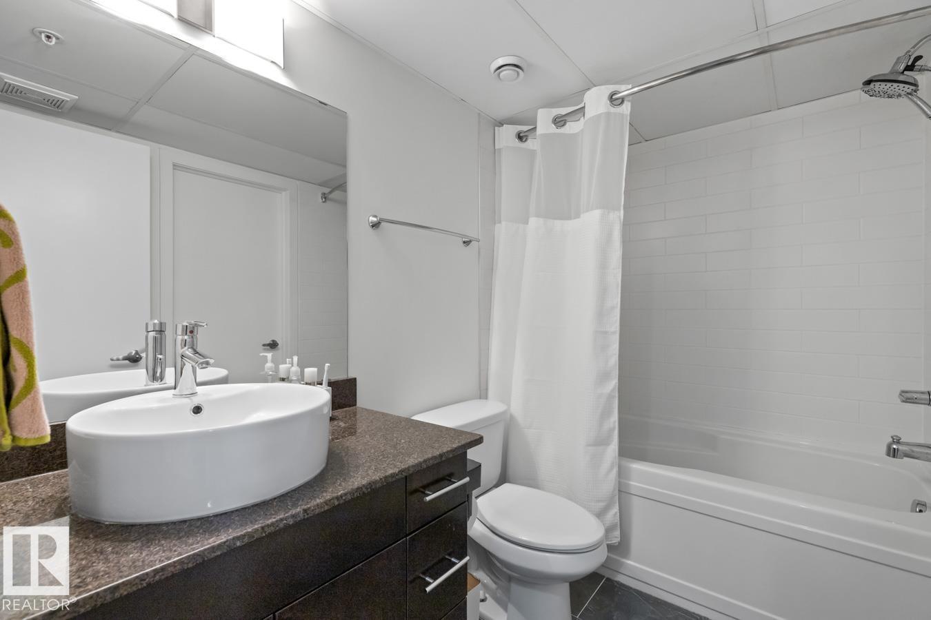 #408 11203 103A AV NW - 17