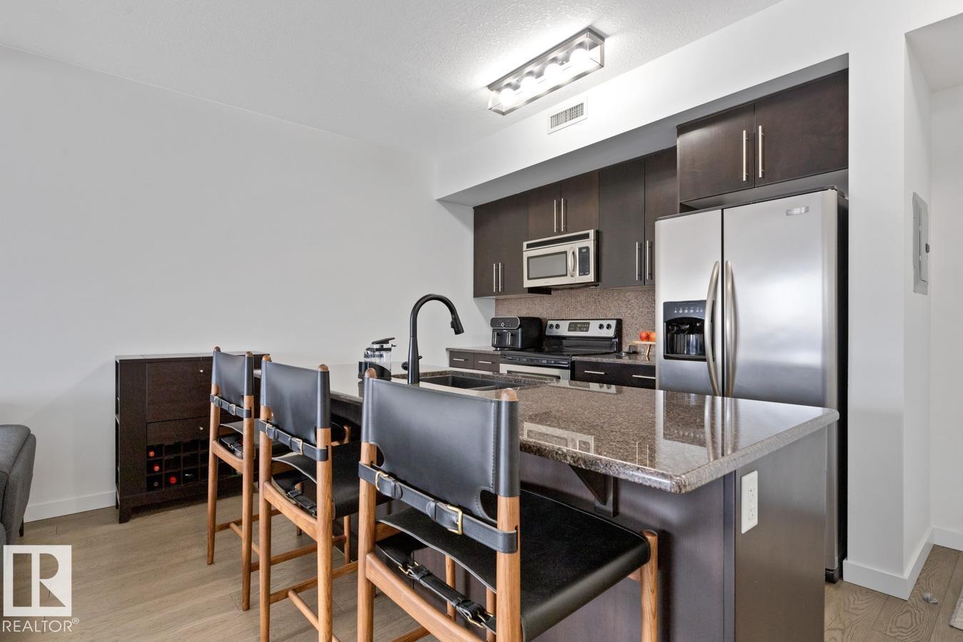#408 11203 103A AV NW - 7