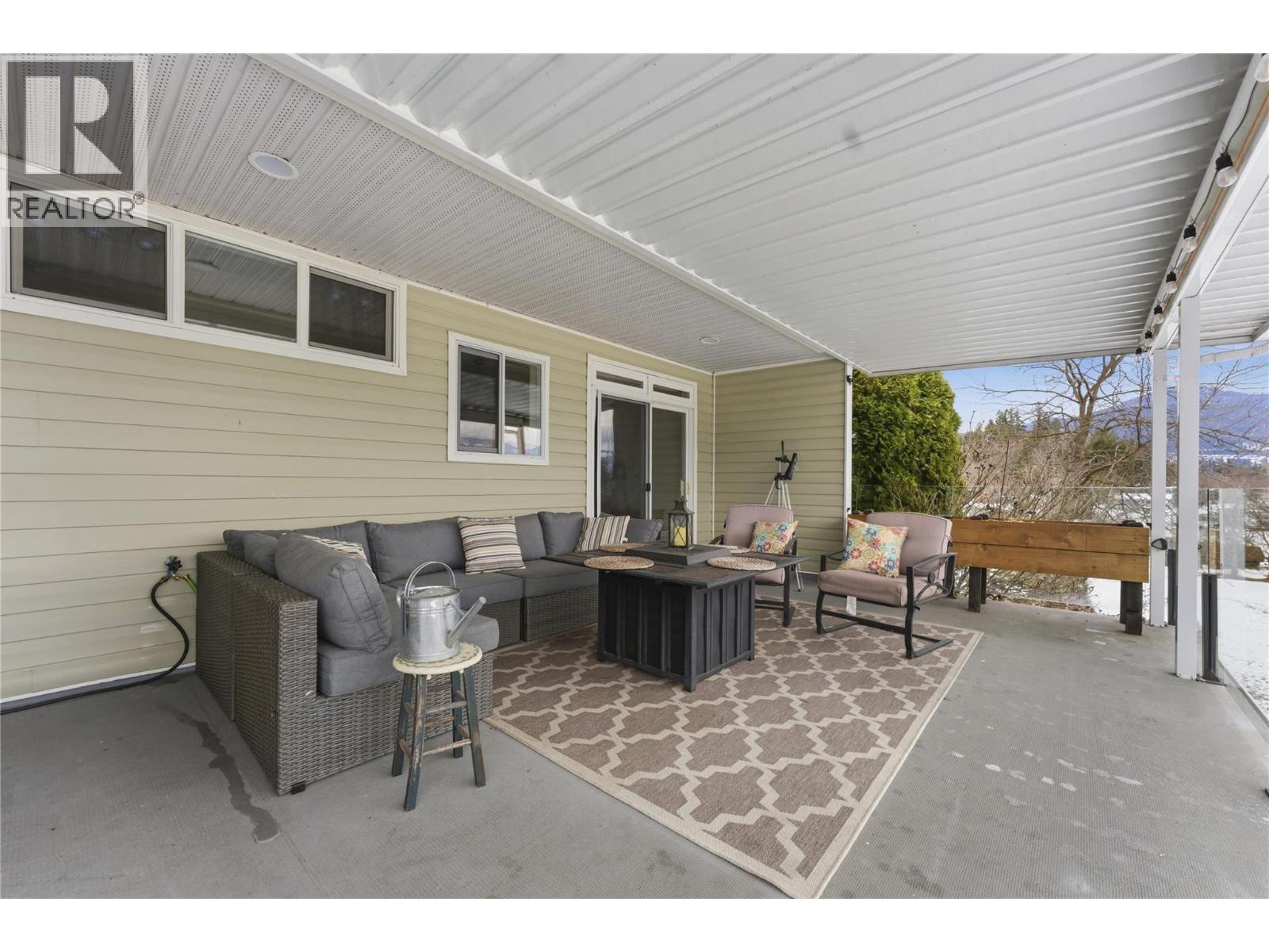 1660 28 Avenue NE - 16