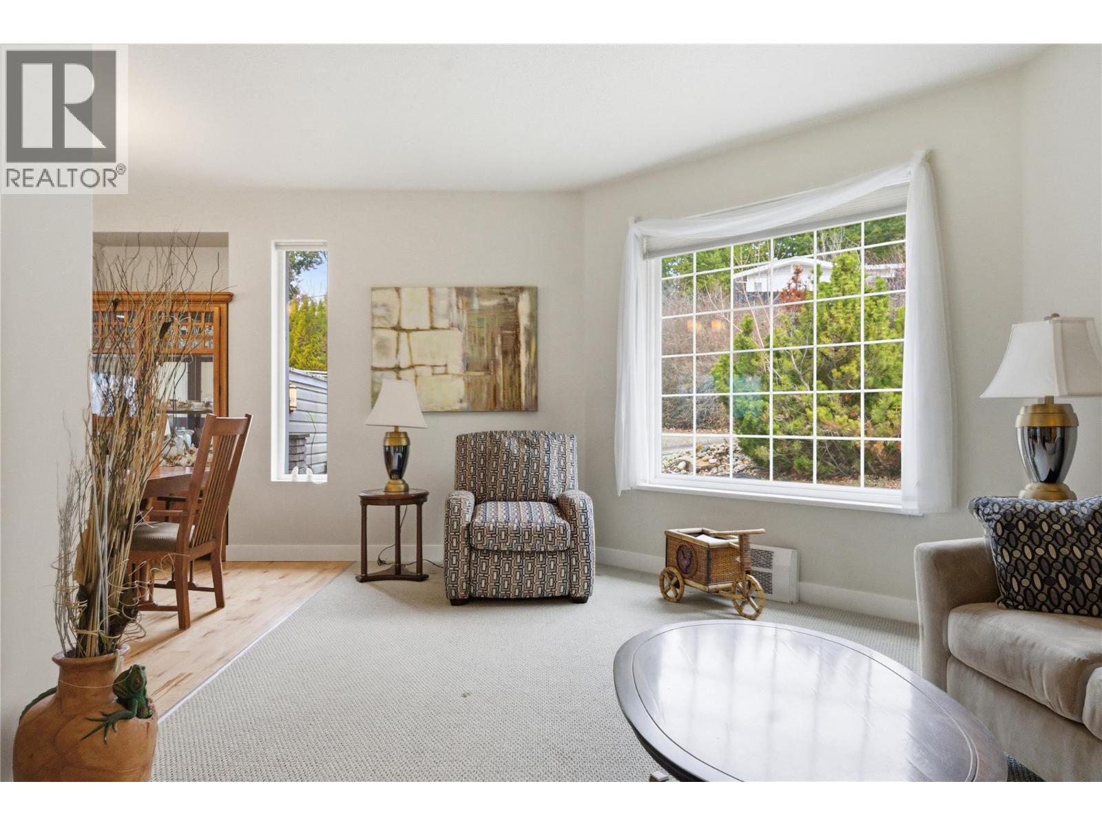 1660 28 Avenue NE - 26