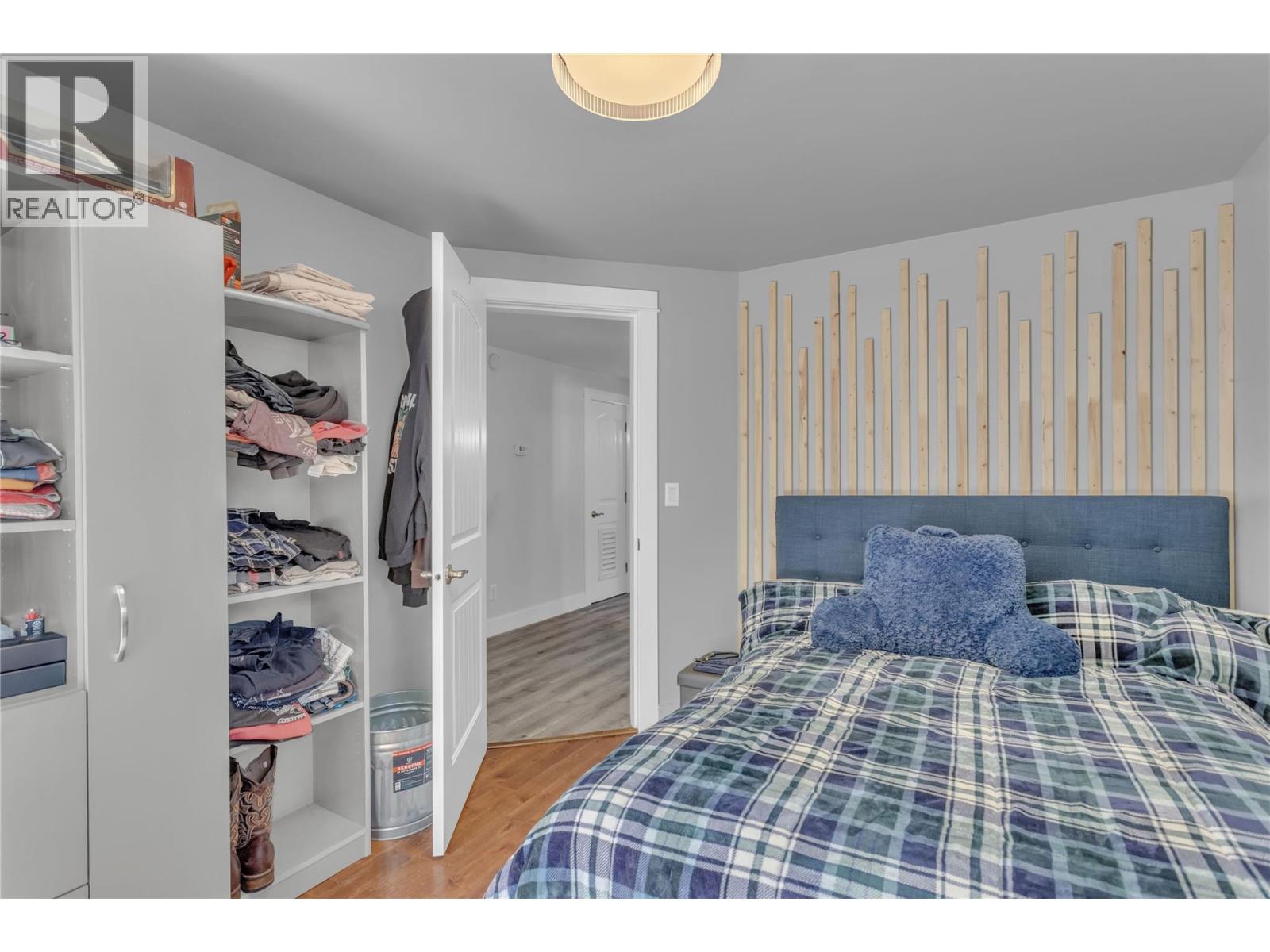 #8 4355 Jaud Road - 22