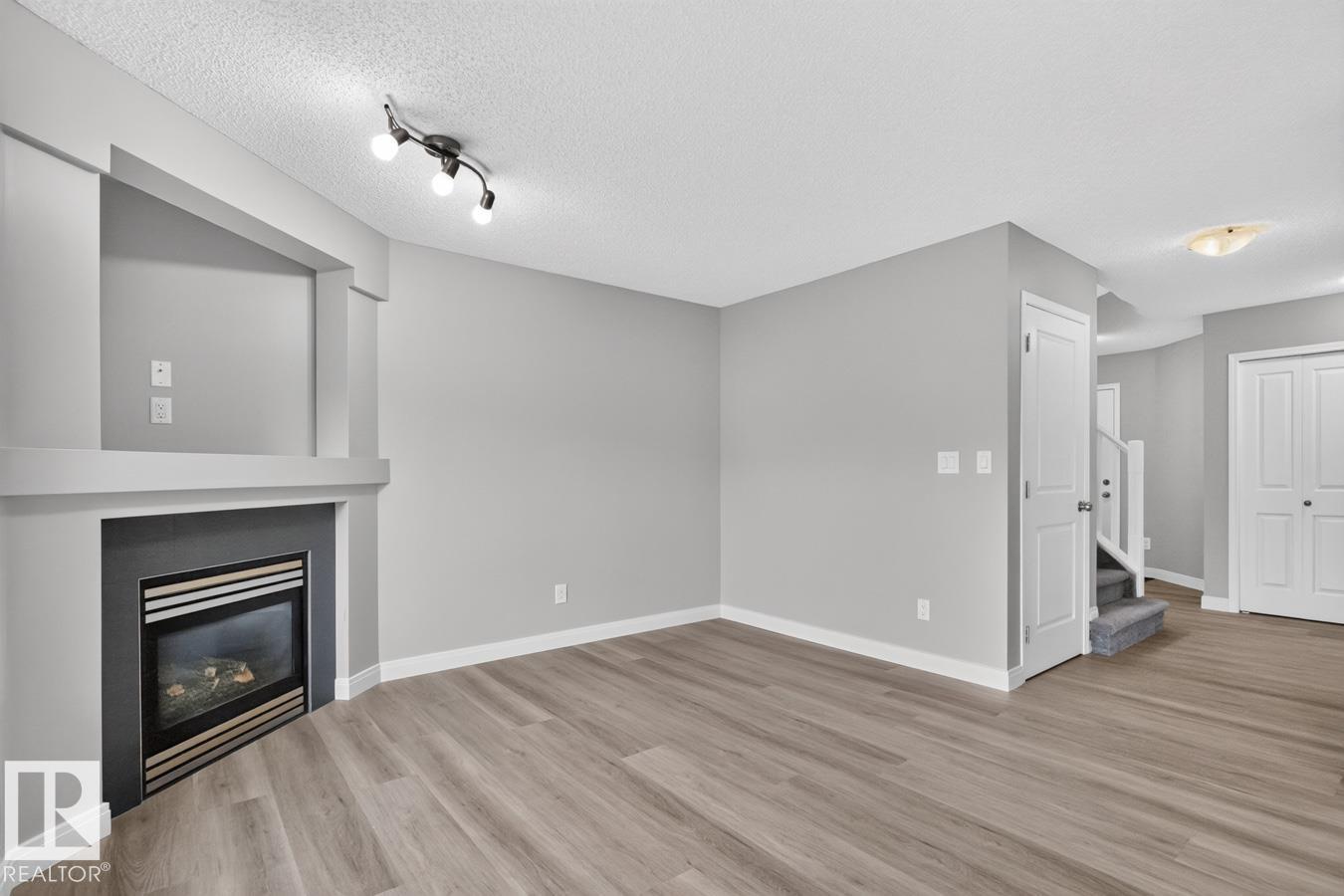 #120 21 SUMMERWOOD DR - 15