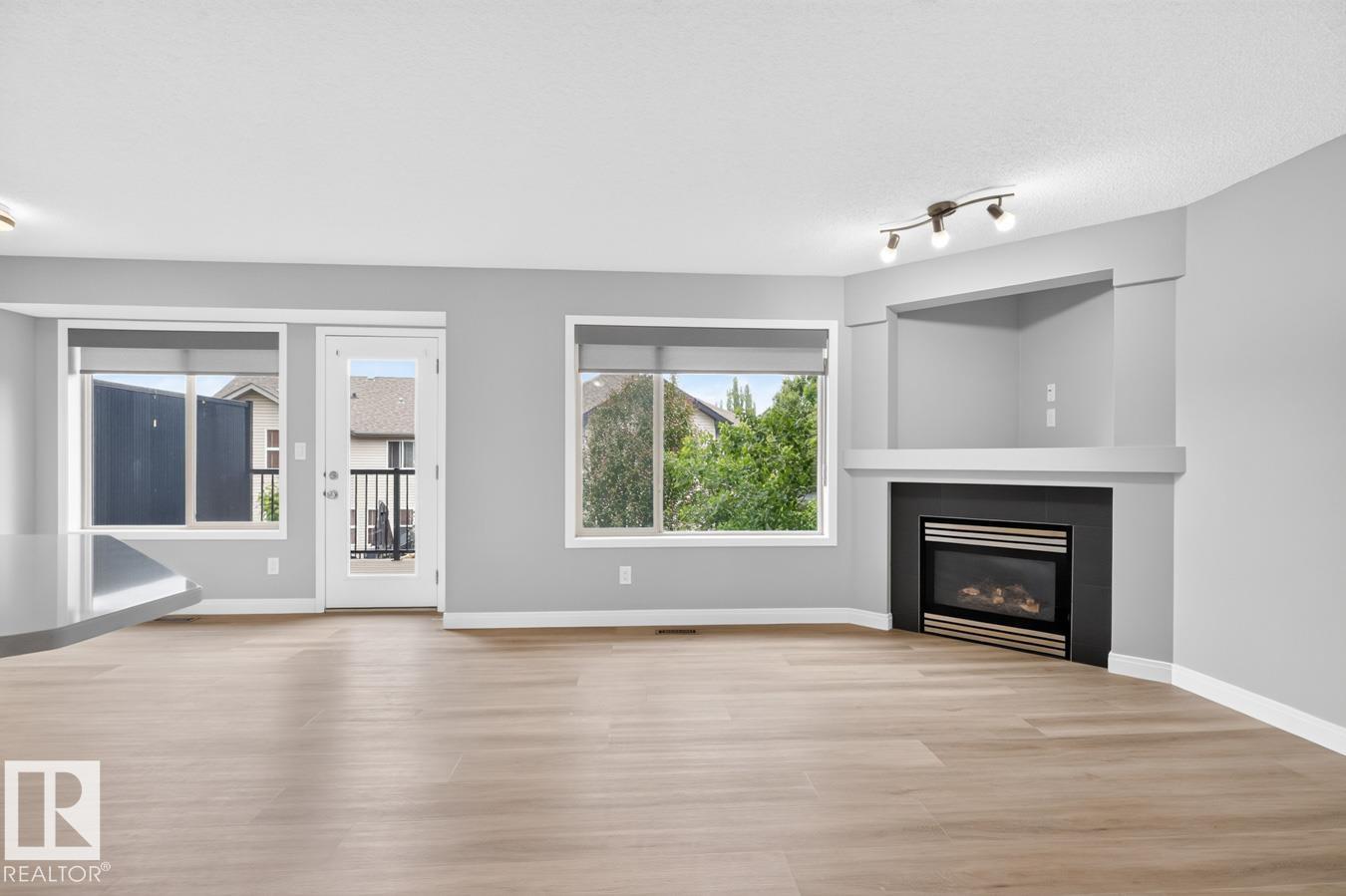 #120 21 SUMMERWOOD DR - 13
