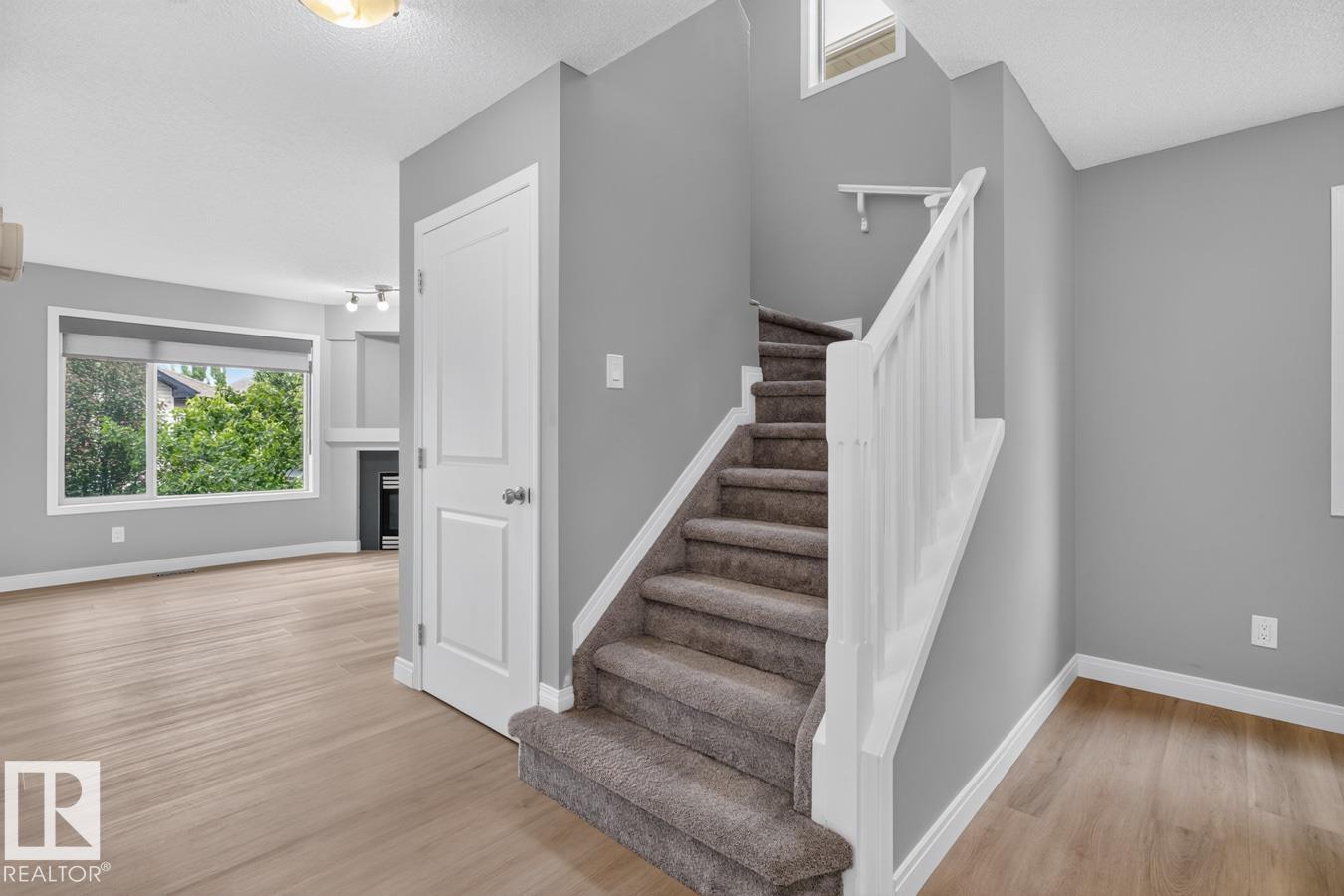 #120 21 SUMMERWOOD DR - 27