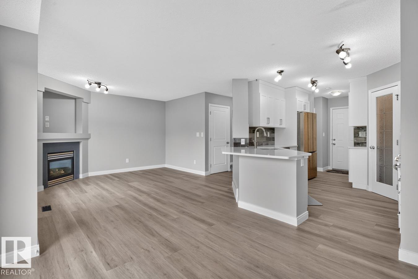 #120 21 SUMMERWOOD DR - 22