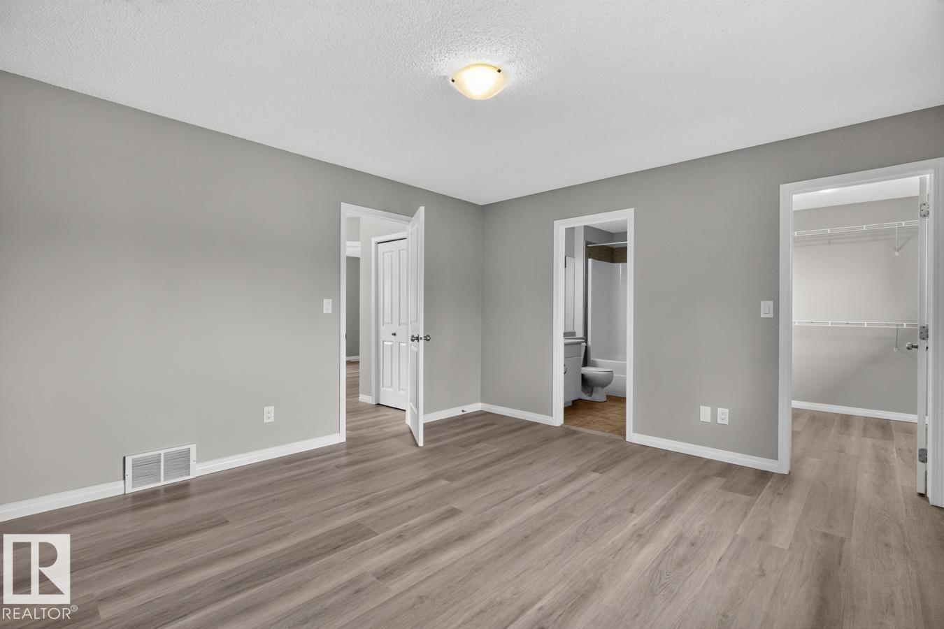 #120 21 SUMMERWOOD DR - 32