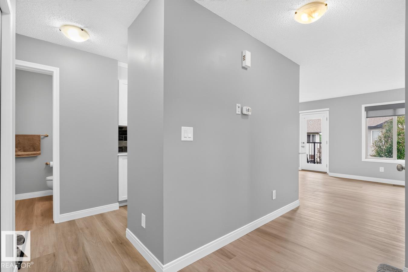 #120 21 SUMMERWOOD DR - 23