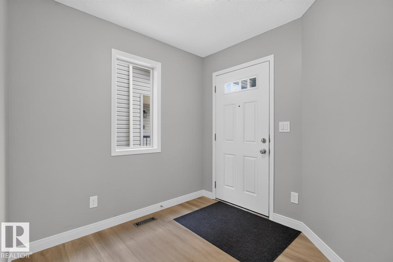 #120 21 SUMMERWOOD DR - 26