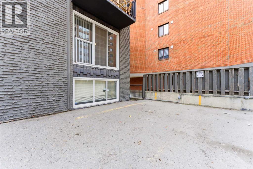 #302 620 15 Avenue SW - 24