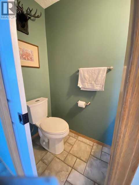 107 2A Avenue NW — photo 36