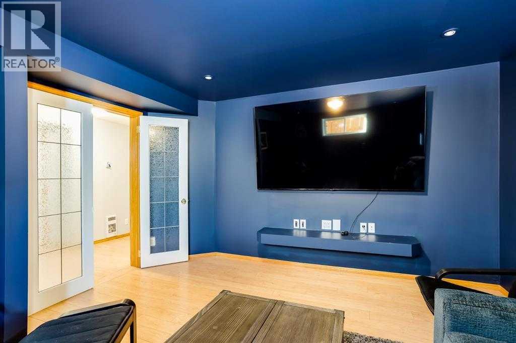 107 2A Avenue NW — photo 28