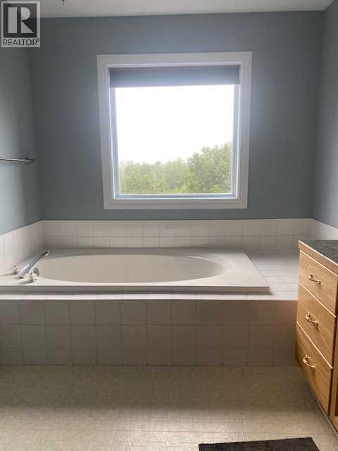 107 2A Avenue NW — photo 35