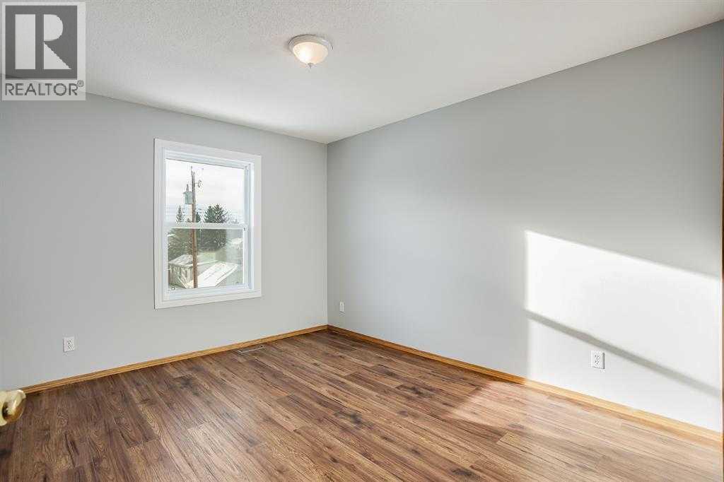 107 2A Avenue NW — photo 23
