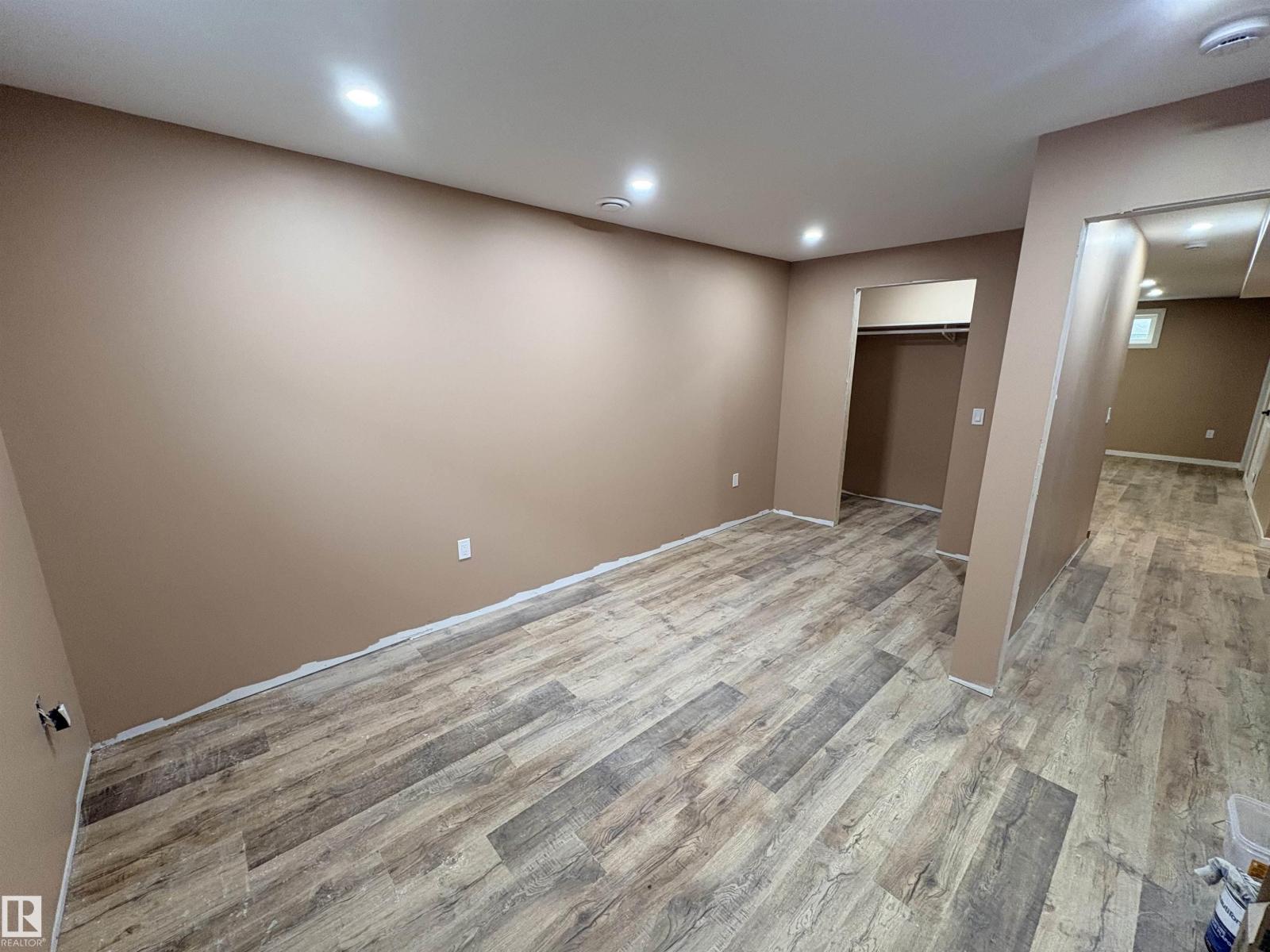 4418 45 AV — photo 16