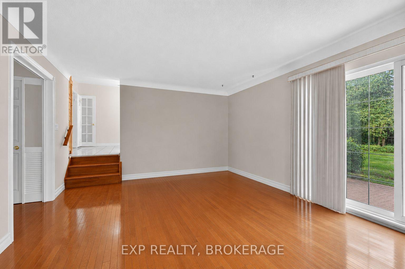 395 CARRIE CRESCENT - Image 6