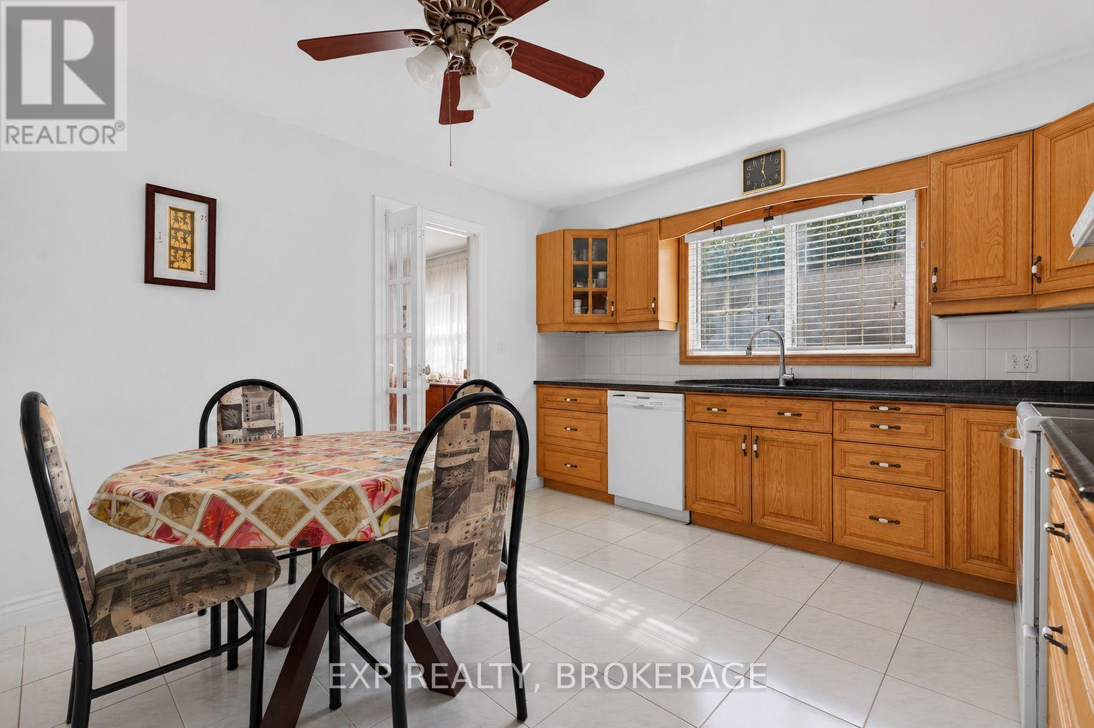 395 CARRIE CRESCENT - Image 9
