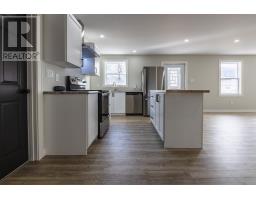 51 Hillview Road thumbnail 4