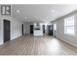 51 Hillview Road thumbnail 3