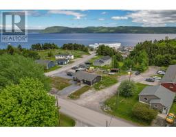 51 Hillview Road thumbnail 2