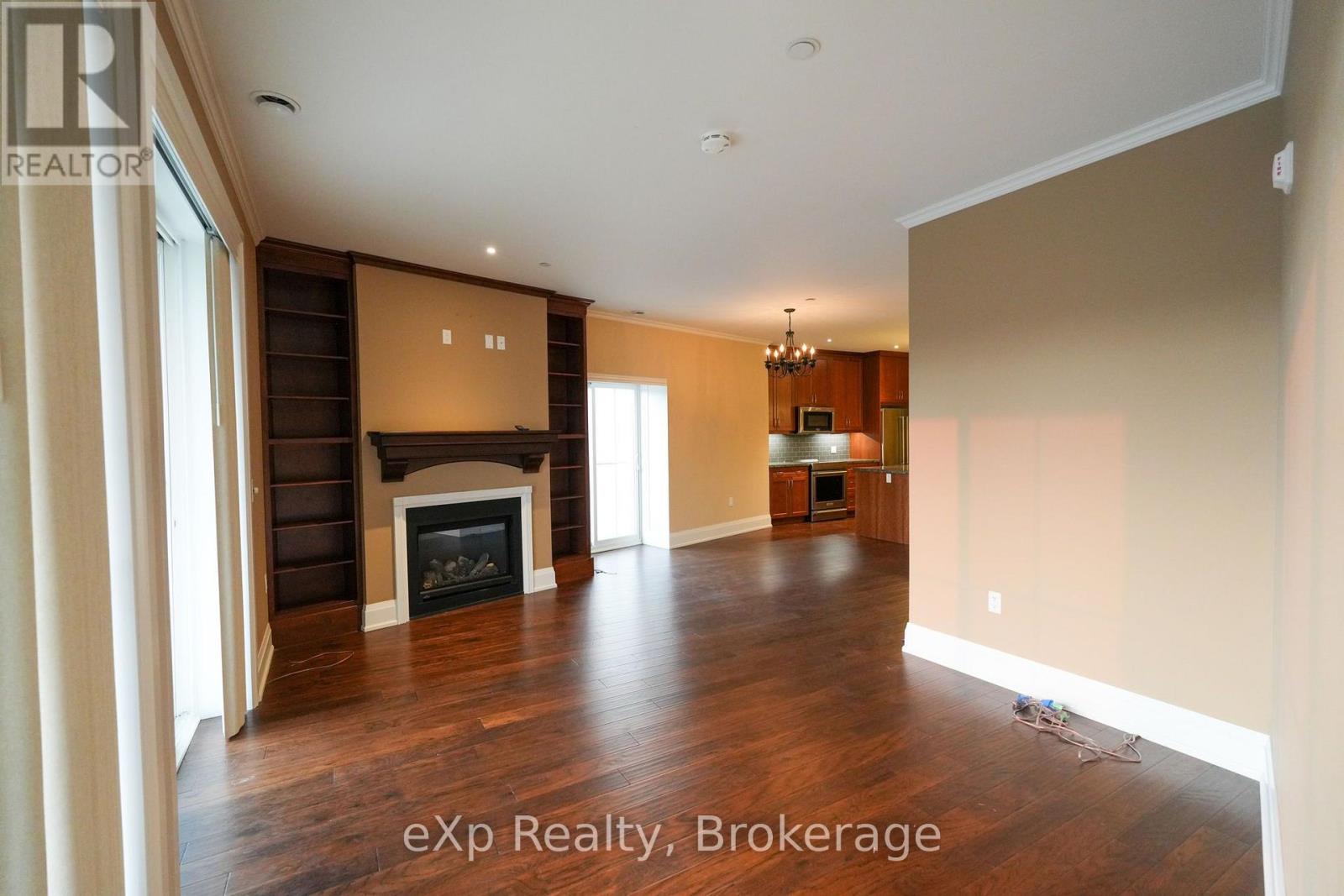 #203 80 9TH STREET E - 12