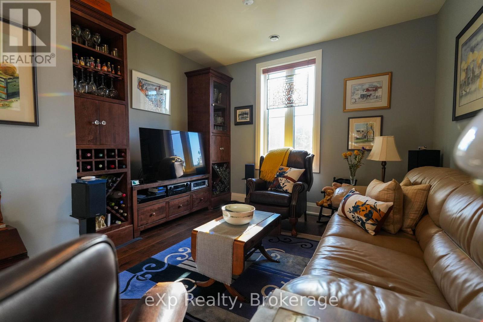 #203 80 9TH STREET E - 30