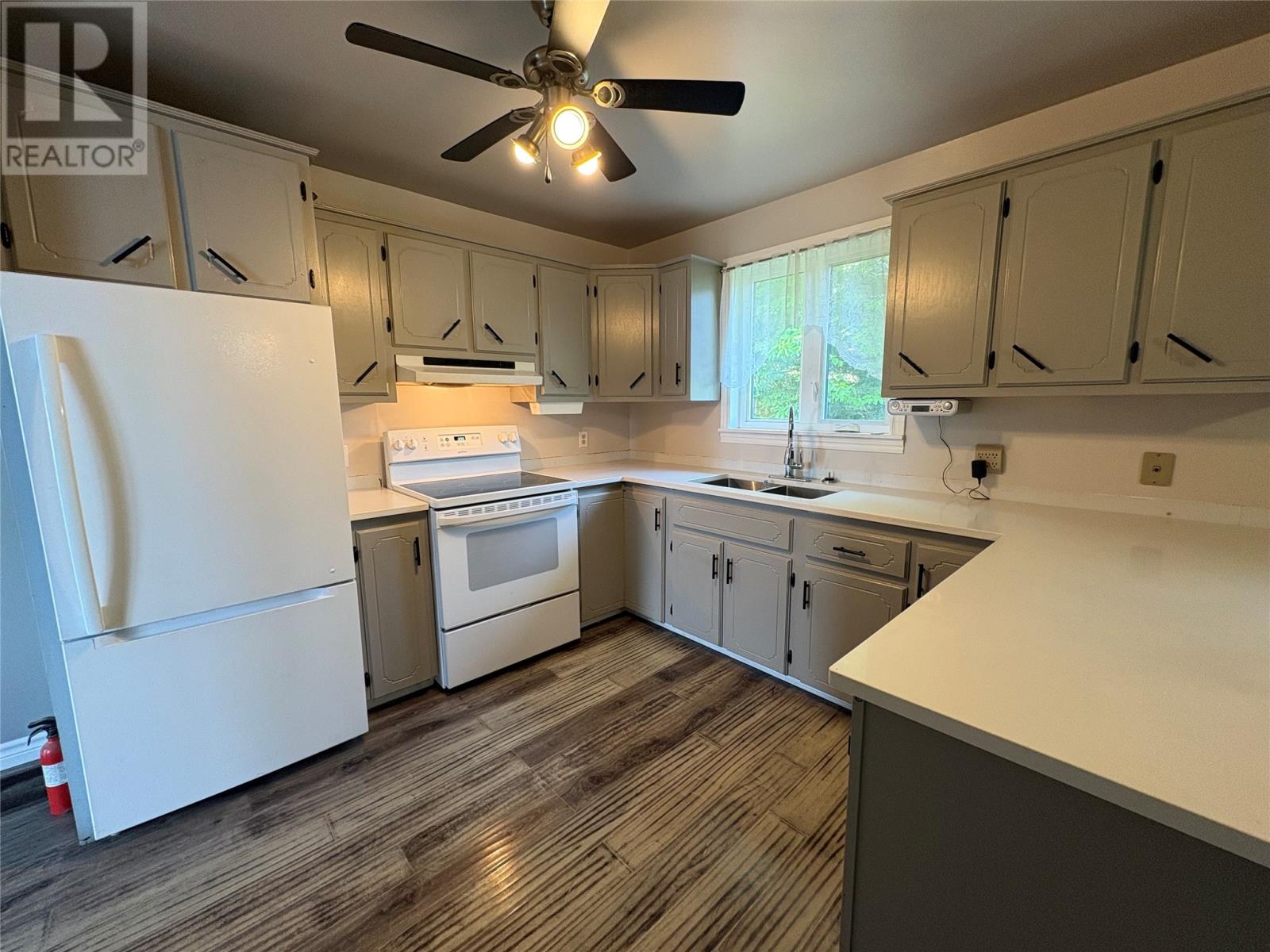 710 Main Road - 6