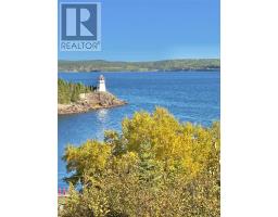 148 Goose Bay Drive thumbnail 4