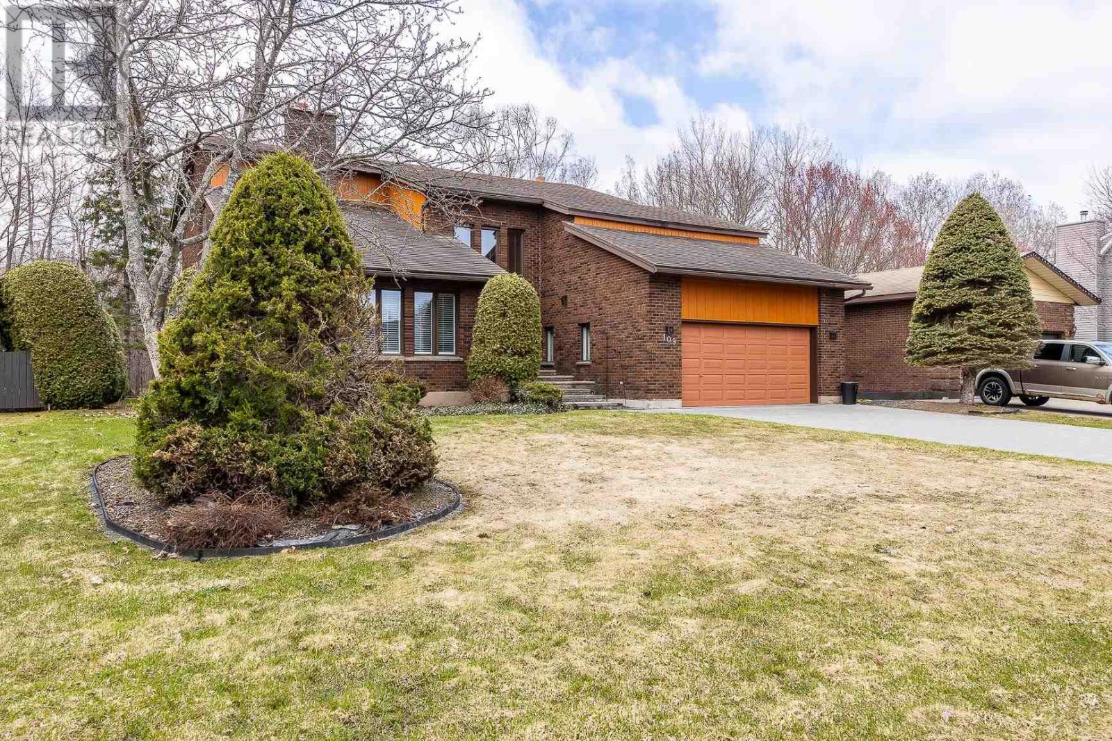 109 Greenview Lane - 2