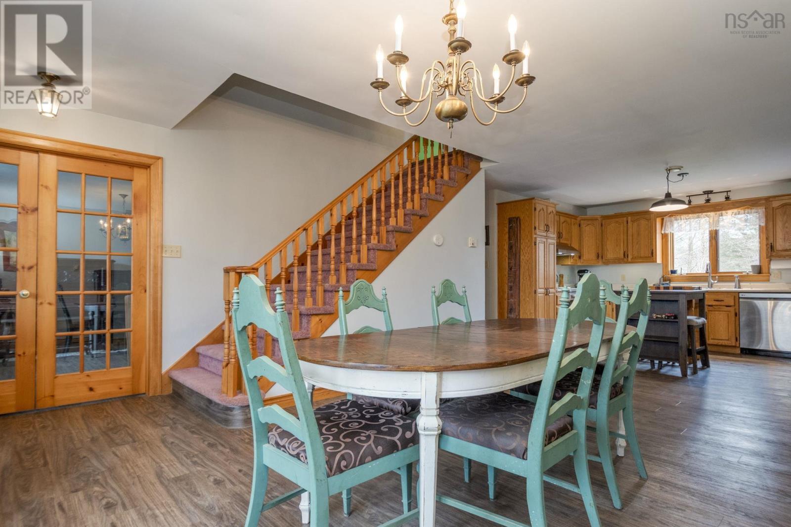 752 Main Street - 16