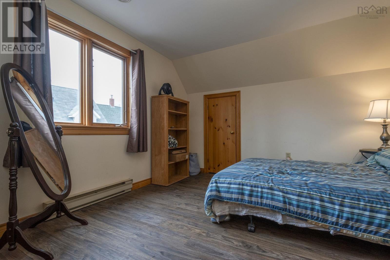 752 Main Street - 28