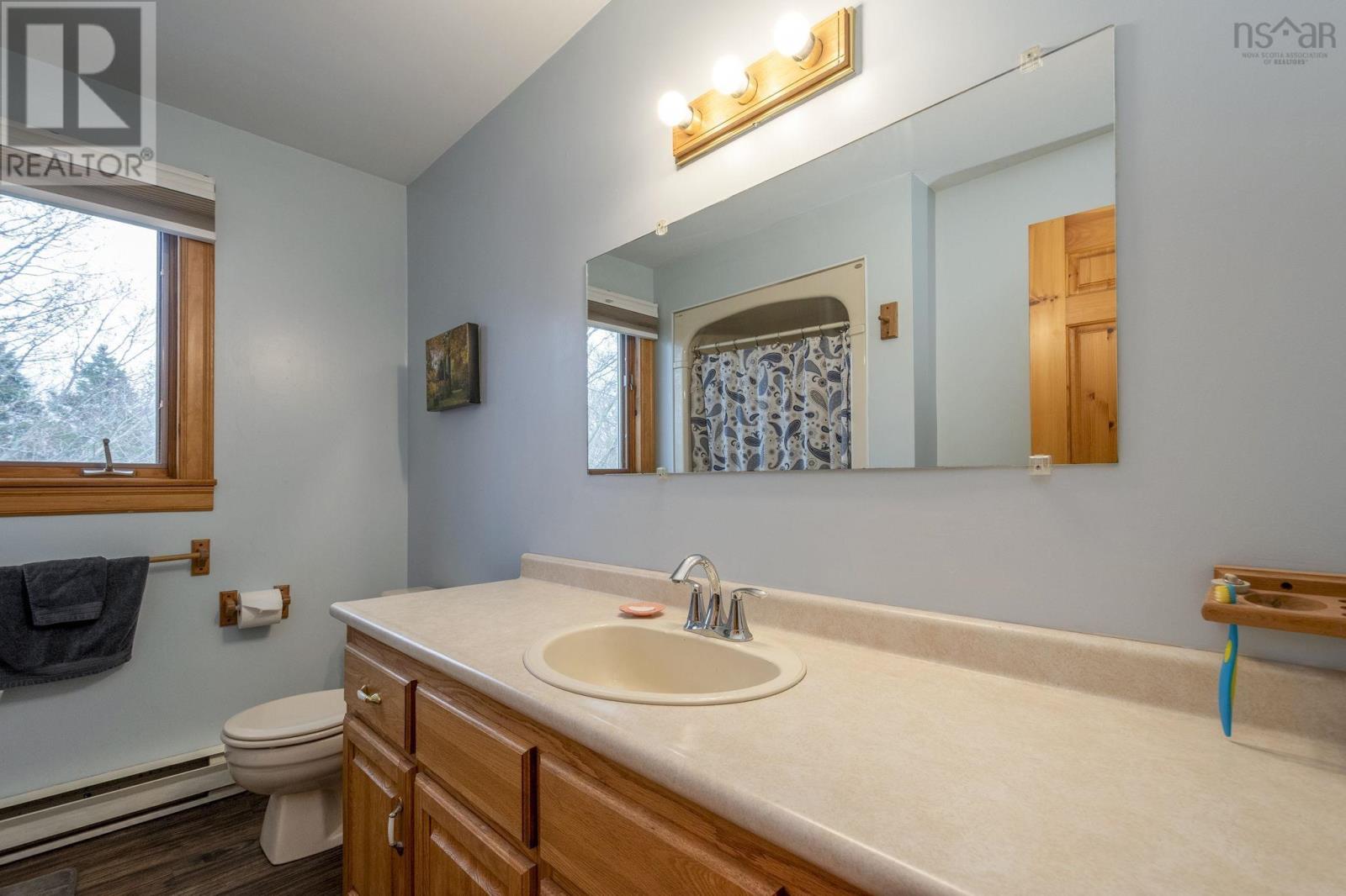 752 Main Street - 34
