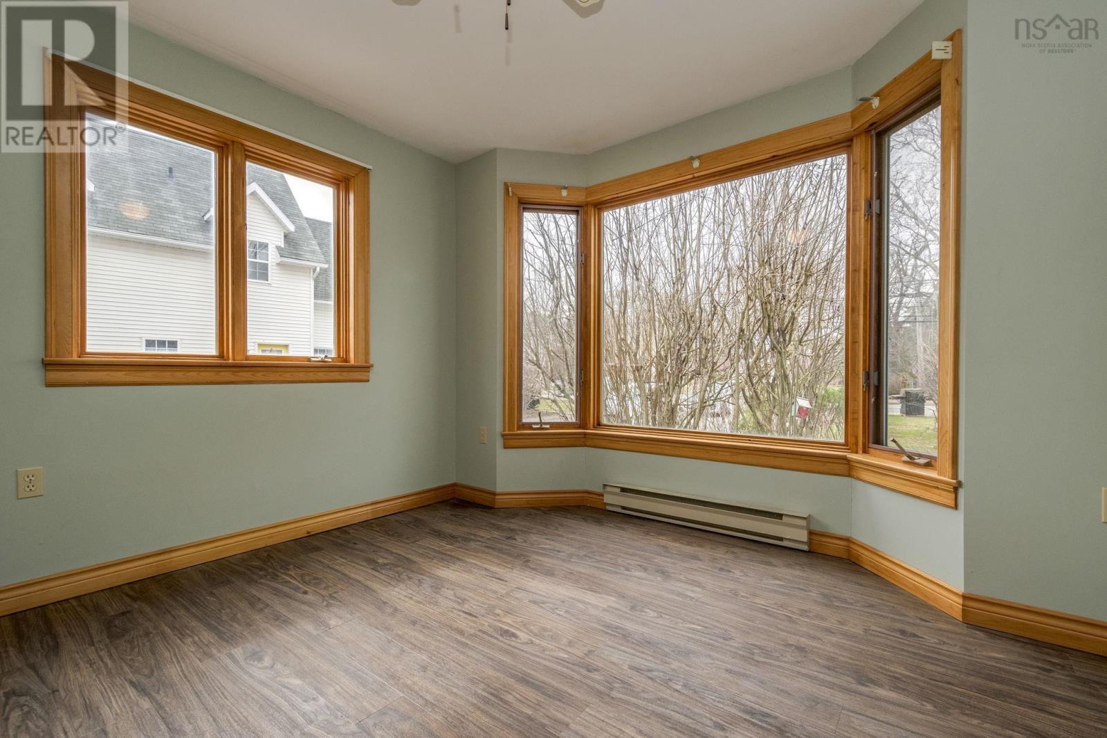 752 Main Street - 6