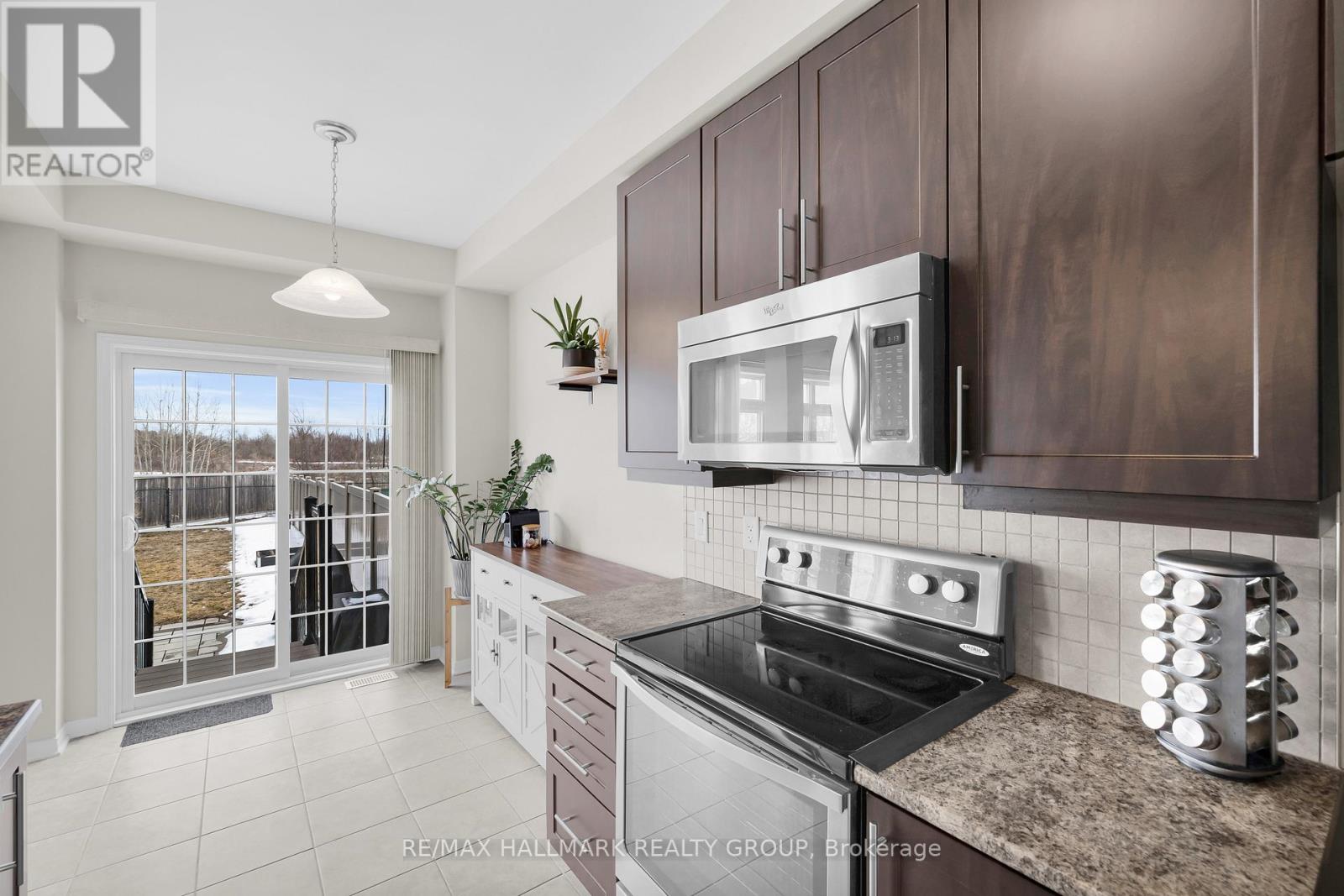 3 Bed, 3 Bath House for Sale in Ottawa – 132 LARAMIE CRESCENT, Ottawa – MLS# X13516494 - Image 10