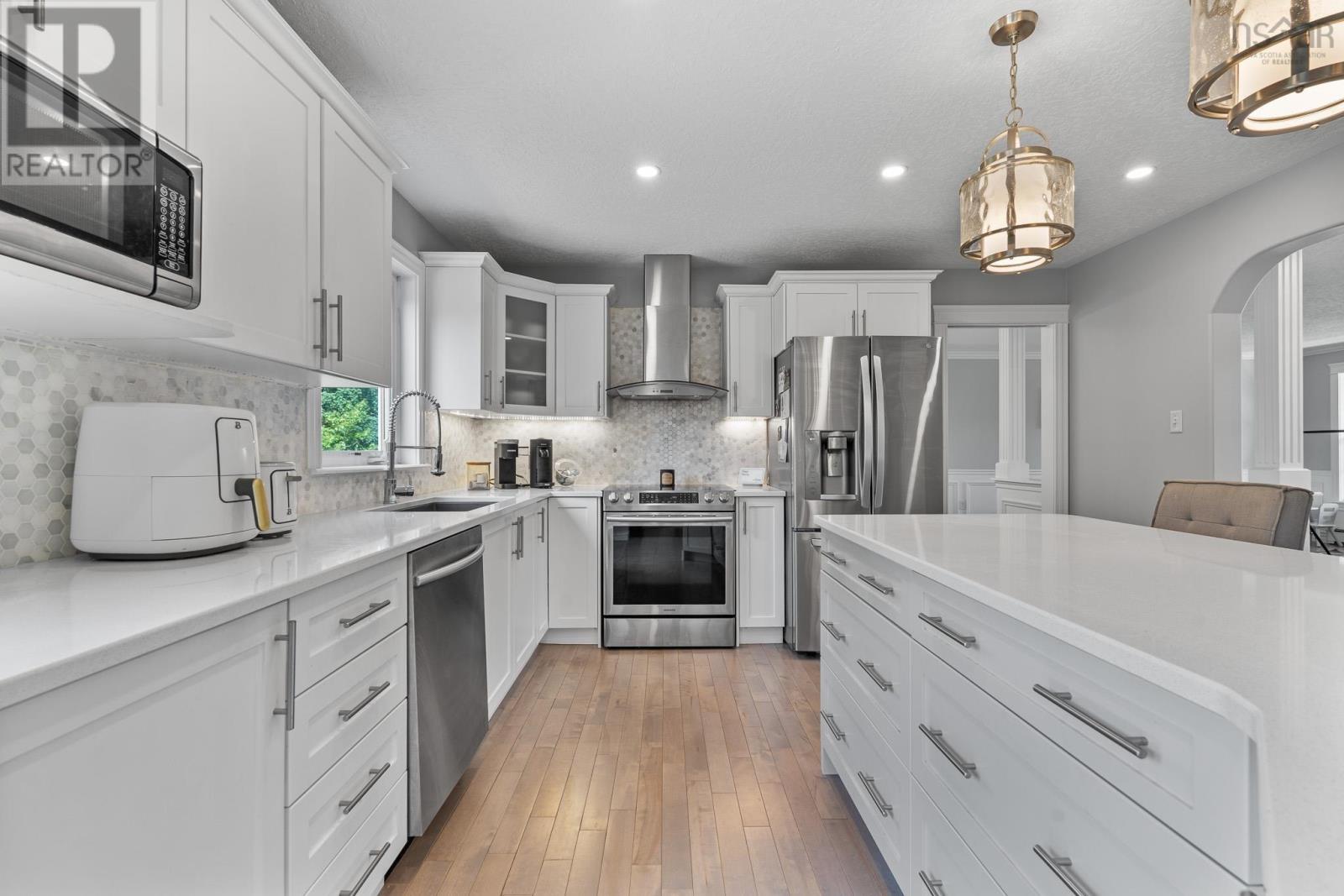 275 Canterbury Lane - 11