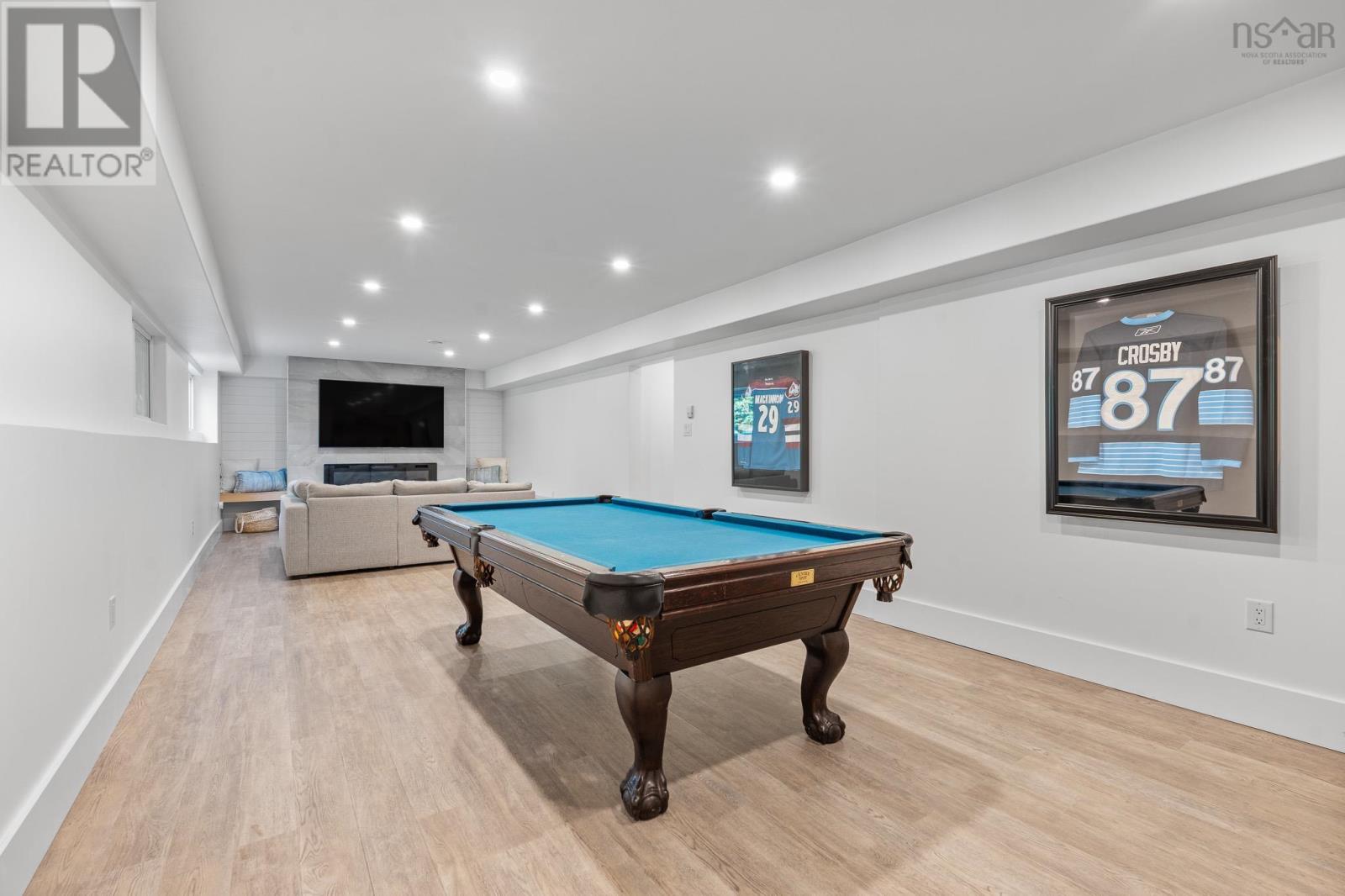 275 Canterbury Lane - 32