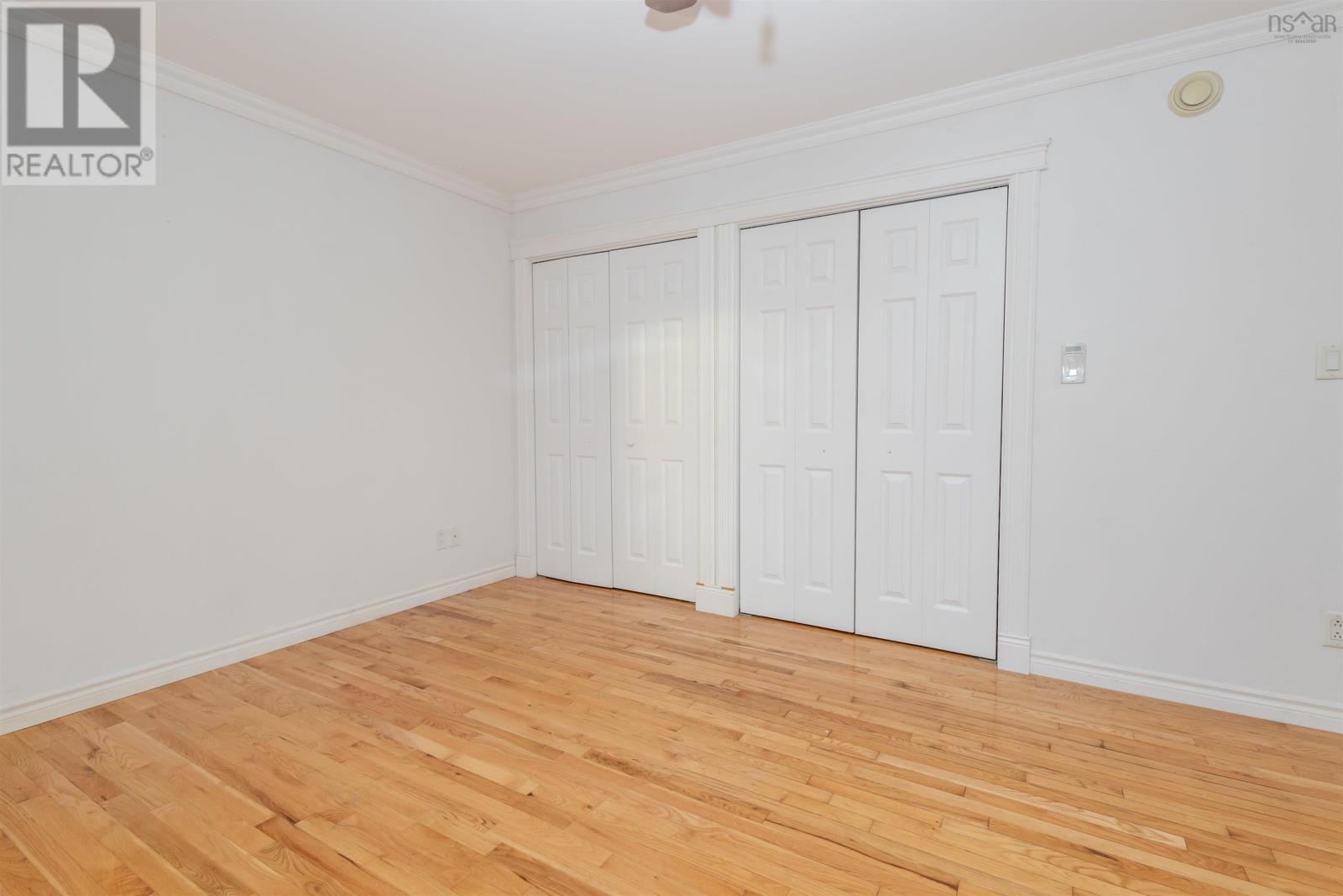103 Paradise Road - 22
