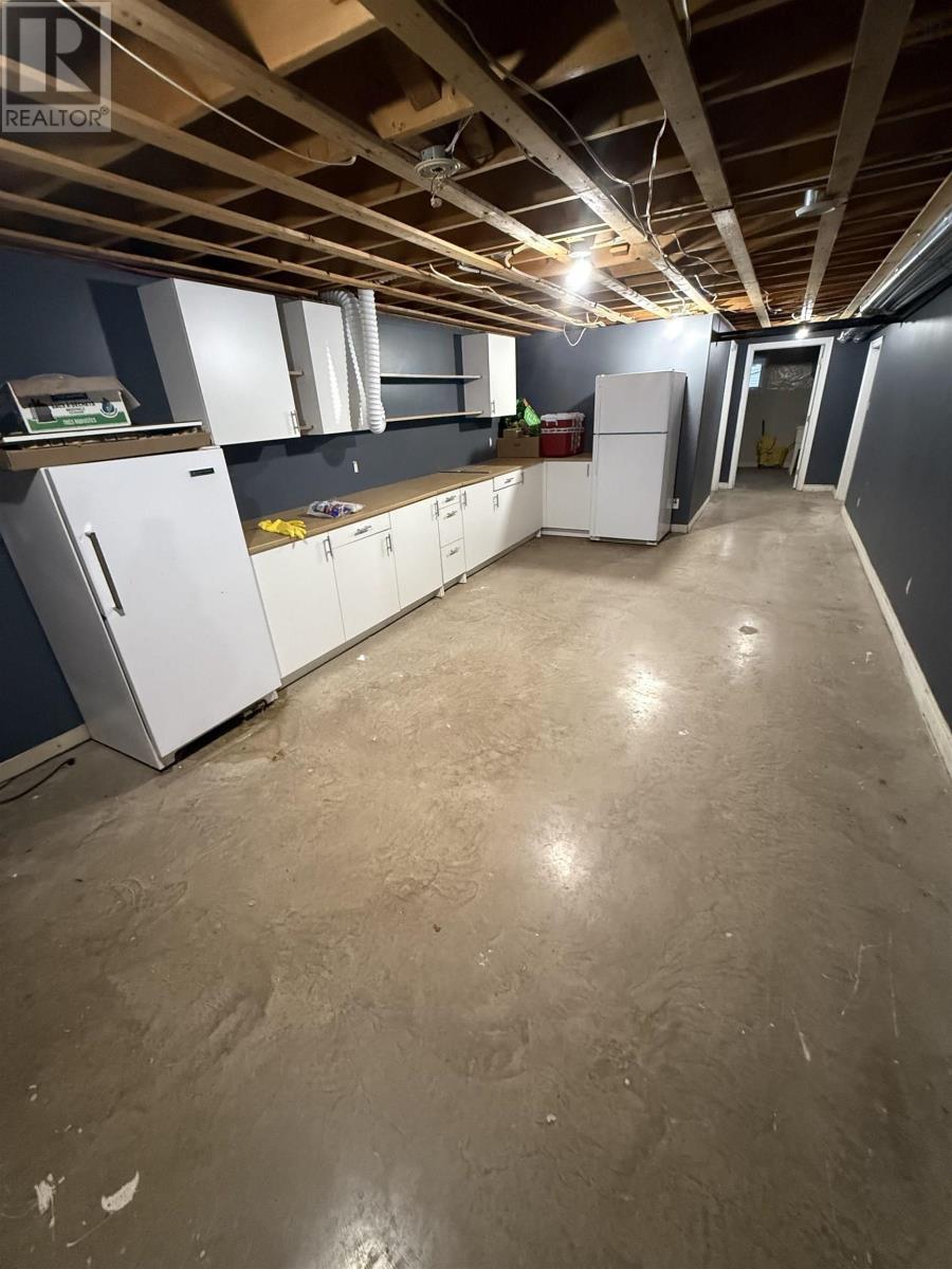 103 Paradise Road - 42