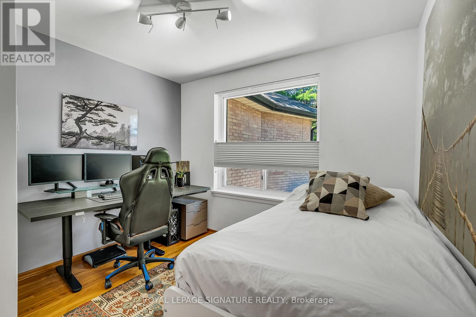 55 HEMFORD CRESCENT - 17